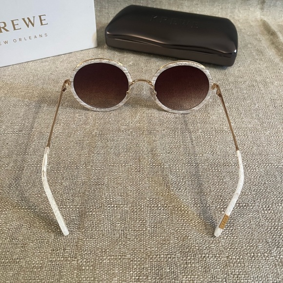 KREWE NWOT LOUISA SUNGLASSES - Picture 5 of 5